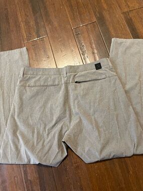 Viori Men’s Pants  Please Look At Pictures For Measurements